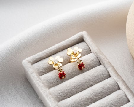 925 Ayar Uğur Böcekli Yonca Küpe.rose.gold.rodaj
