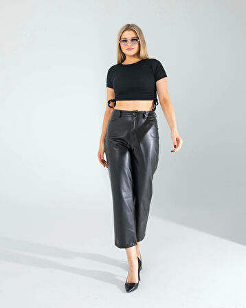 Siyah Yandan Büzgülü Crop