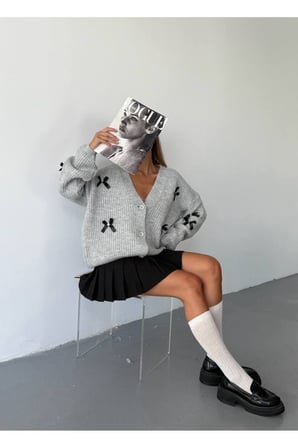Kurdeleli Triko Hırka — Gri