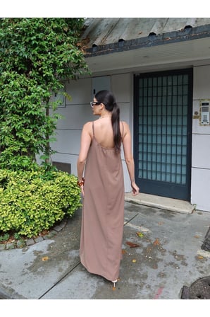 Linda Kumaş Açık Kahve Askılı Elbise