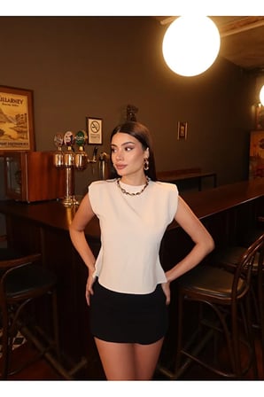 Linda Kumaş Vatkalı Bluz | Güçlü & Kusursuz