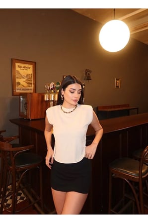 Linda Kumaş Vatkalı Bluz | Güçlü & Kusursuz