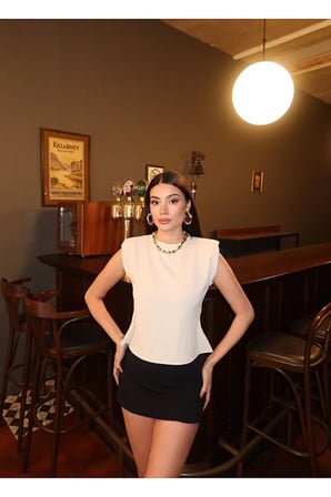 Linda Kumaş Vatkalı Bluz | Güçlü & Kusursuz