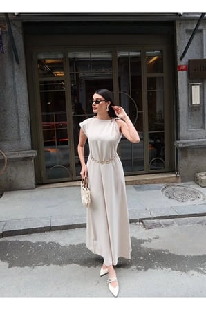Linda Kumaş Aksesuarlı ve Kemerli Elbise