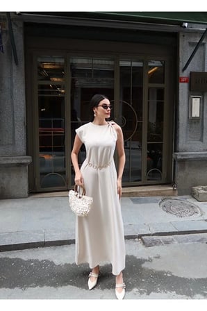 Linda Kumaş Aksesuarlı ve Kemerli Elbise