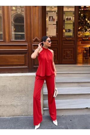 Linda Twil Kumaş Halter Yaka Takım — Kırmızı