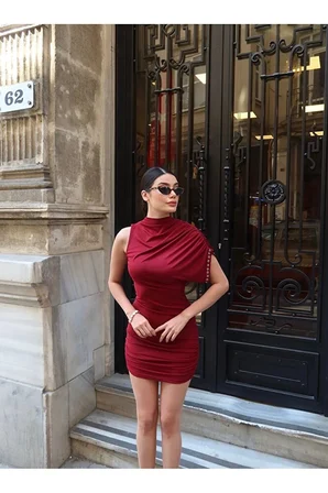 Sandy Kumaş Kuşgözlü Mini Elbise