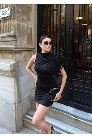 Sandy Kumaş Kuşgözlü Mini Elbise