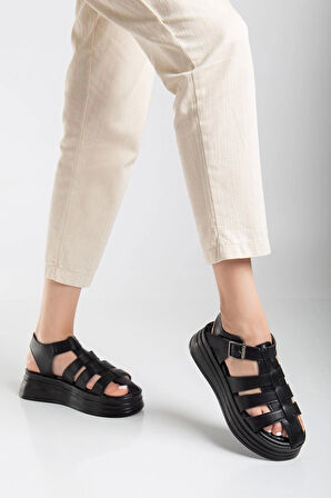 Toten Siyah Cilt Kemerli Sandalet