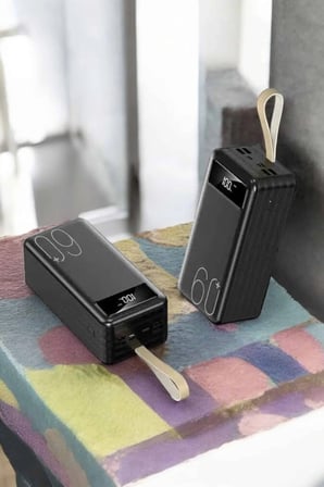 60000 mAh Powerbank 4 Portlu Dijital Göstergeli Uzun Kullanım Süreli