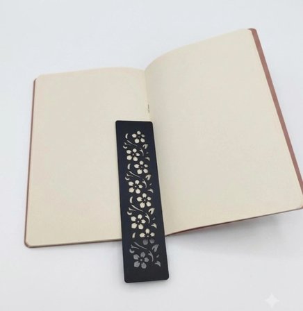 Kales01 Çiçek Motifli Kitap Ayracı Siyah 3D Baskı 4x15 cm