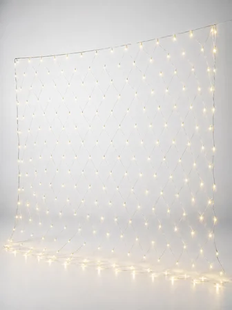 3x3 Metre Ağ Led İle Bahçenize Sıcak Ve Şık Aydınlatma