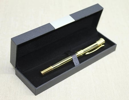 Tekli Tükenmez Kalem Günlük Kullanım Okul Eşyası Çalışma Masası