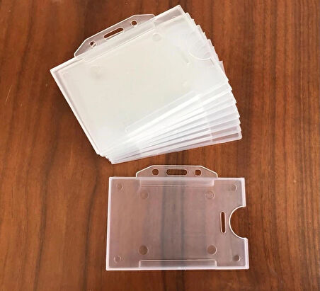 Personel yaka kartı plastik koruyucu kartlık kılıf yatay 1 adet 85mm x 53mm bu ölçülerde kart sığar