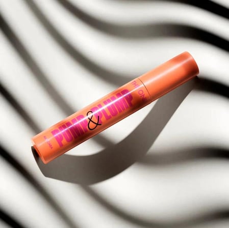 Oriflame The ONE Pump & Plump Maskara Yoğun Hacim Verici Siyah 8 ml E Vitamini Suya Dayanıklı