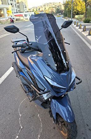 MOTOCAM Küba Newcity 125 Siperlik Ön Cam 2023-2025 Model 65cm Siyah Renkli 4mm ORTA BOYLU