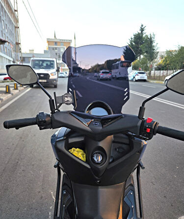 MOTOCAM Küba Newcity 125 Siperlik Ön Cam 2023-2025 Model 65cm Siyah Renkli 4mm ORTA BOYLU