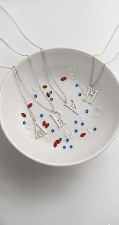 925 Ayar Papatya Silver çift harf kolye.rose.gold.rodaj