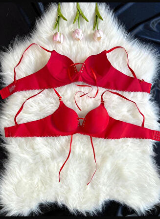 Önden bağcıklı kırmızı sütyen 