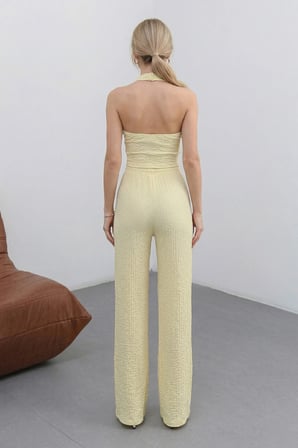 Kadın Bubble Kumaş Halter Yaka Dokulu Crop Top ve Geniş Paça Pantolon İkili Takım - 3005