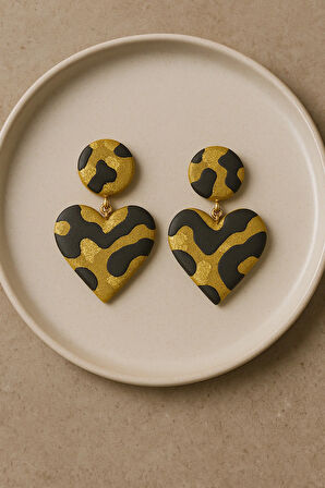 Cuore – El Yapımı Kalp Formlu Altın Detaylı Küpe