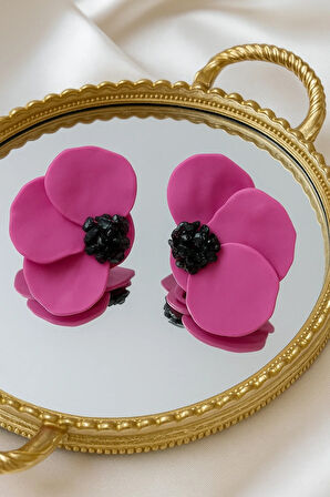 Fioré – El Yapımı Canlı Pembe Çiçek Formlu Küpe