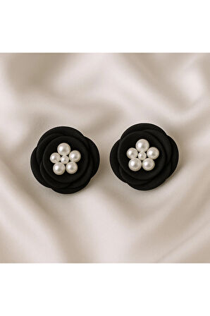 Perlina - Siyah Çiçek Formlu, İncili El Yapımı Zarif Küpe