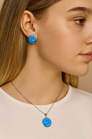 Maréa – El Yapımı Mavi Spiral Kolye ve Küpe Seti | Polimer Kil | Gümüş Renk Zincirli Takım