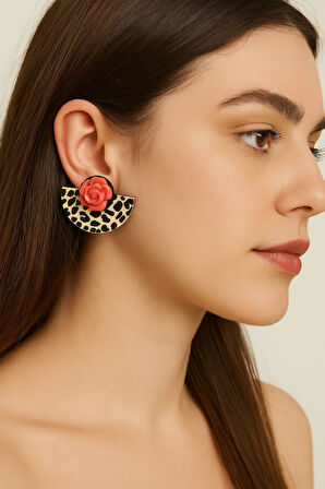 Helia – El Yapımı Leopar Desenli Gül Detaylı Küpe | Lu Atelier