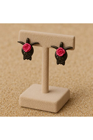 El Yapımı Rosa Marina Kaplumbağa ve Pembe Gül Detaylı Küpe