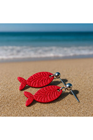 Marina El Yapımı Balık Figürlü Polimer Kil Küpe – Mavi & Kırmızı Renk Seçenekleri, Işıltılı