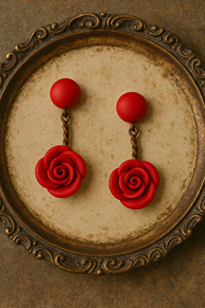 Lilly Rose El Yapımı Kırmızı Gül Detaylı Tasarım Polimer Kil Küpe