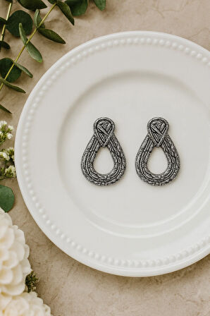 Maréna – Lacivert & Gümüş Dokulu El Yapımı Küpe