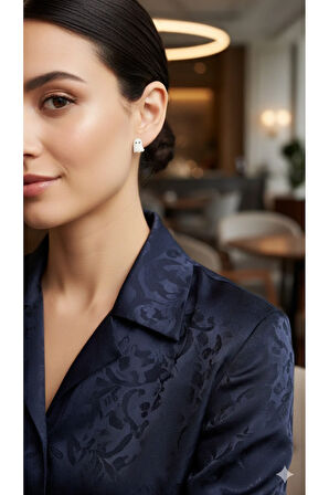 Mini Boo El Yapımı Polimer Kil Küpe – Minimal Hayalet Tasarım – Alerji Yapmayan Çelik