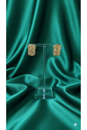 Aurélie El Yapımı Polimer Kil Küpe – Altın Örgü Tasarım – Zarif ve Şık Model