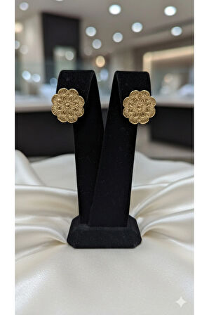 Fioréa El Yapımı Polimer Kil Küpe – Altın Çiçek Form Tasarım – Klasik ve Zarif Model