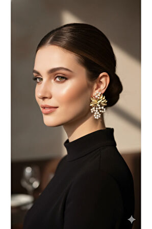 Vignette İncili Yaprak Küpe – Altın Renkli El Yapımı Zarif Model – Klasik ve Şık Tasarım