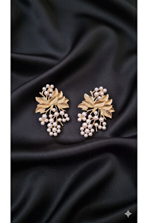 Vignette İncili Yaprak Küpe – Altın Renkli El Yapımı Zarif Model – Klasik ve Şık Tasarım