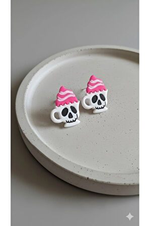 Skulatte Pembe Kremalı Kupa Tasarımlı El Yapımı Küpe – Halloween Temalı –