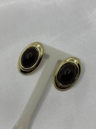 Marka Model Kahverengi Oval Taş Detaylı Plaka Küpe