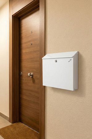 Anahtarlı Metal Posta Kutusu