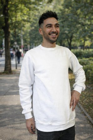 Unisex Beyaz Basic Sweatshirt – Rahat Kalıp Pamuklu Günlük Şık Beyaz Sweat