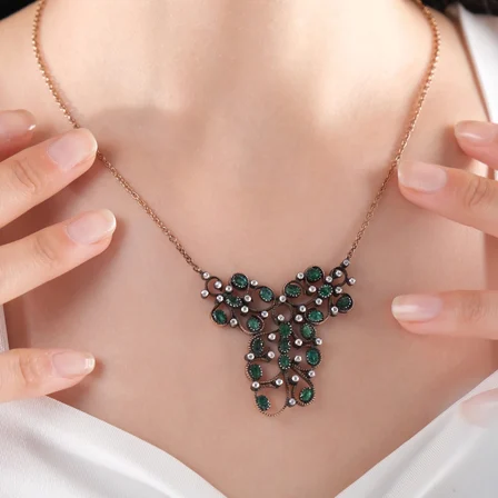 5.6 Karat Pırlanta Zümrüt Kolye, Doğal Pırlanta, Mücevher Sertifikalı, Beyaz Altın