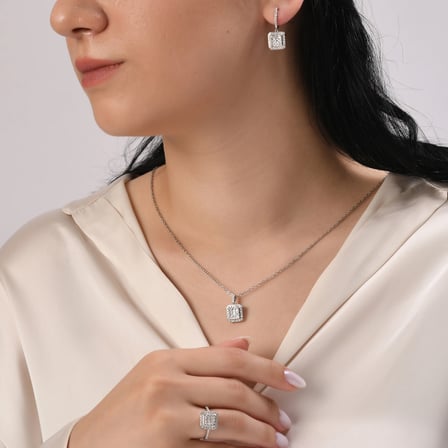 0.56 Karat Pırlanta Kolye, Doğal Pırlanta, Mücevher Sertifikalı, Beyaz Altın