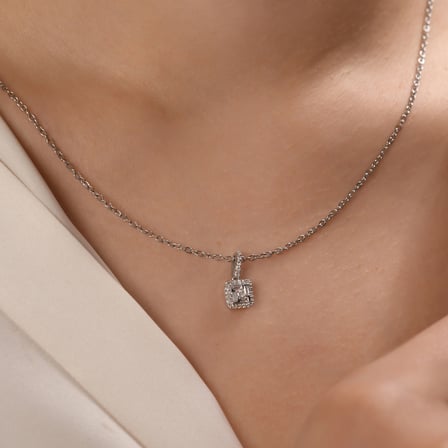 0.26 Karat Baget Pırlanta Kolye, Doğal Pırlanta, Mücevher Sertifikalı, Sarı Altın