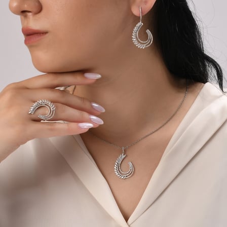 0.64 Karat Pırlanta Kolye, Doğal Pırlanta, Mücevher Sertifikalı, Sarı Altın