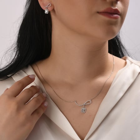 0.46 Karat Baget Pırlanta Kolye, Doğal Pırlanta, Mücevher Sertifikalı, Rose Altın