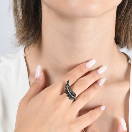 0.63 Karat Elmas Zümrüt Yüzük, Yaprak Figürlü, Doğal Elmas, Sertifikalı Mücevher, Rose Altın