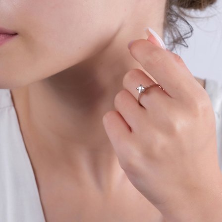 0.12 Karat Tektaş Pırlanta Yüzük, Doğal Pırlanta, Sertifikalı Mücevher, Beyaz Altın