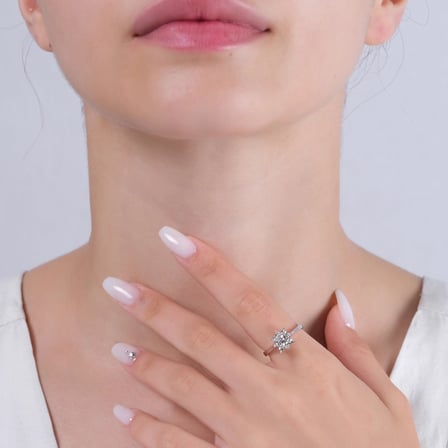 0.05 Karat Pırlanta Yüzük, Kartanesi Motifli, Doğal Pırlanta, Sertifikalı Mücevher, Rose Altın